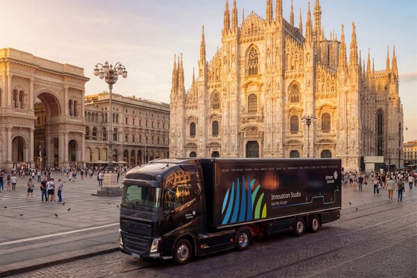 Johnson Controls inaugura il tour europeo dell’Innovation Studio a MCE 2026, portando in viaggio soluzioni tecnologiche per gli edifici mission critical